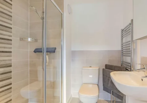 Bedroom #1 en-suite at Jindalee, Westward Ho!