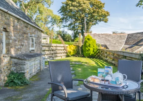 The patio, barbecue & alfresco dining area at Jingles at Penrose Burden, St Breward