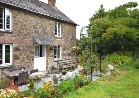 The patio & alfresco dining area at Jobes Cottage, Chapel Amble