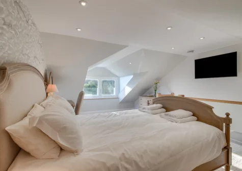 Bedroom #1 at Jwala, Padstow