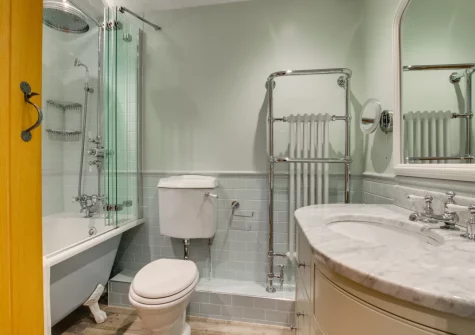The bathroom at Jwala, Padstow