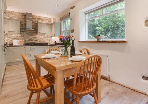 The kitchen & dining area at Karenza, Fowey