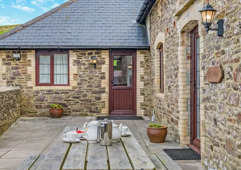 The pato & alfresco dining area at Keepings, Spirewell Farm, Wembury