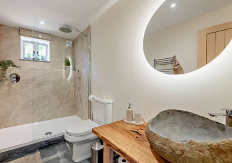The shower room at Kelly Mill Cottage, Lifton