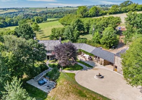 Kelly Mill Cottage is a beautifully renovated, 300-year-old former Mill Cottage set in 12 acres of meadows & woodland