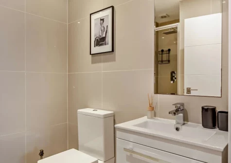 Bedroom #1 en-suite shower room at Kennack Heights, Kuggar