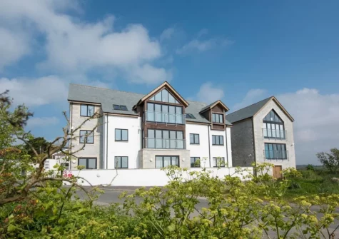 Kennack Heights is a sectacular penthouse apartment boasting breathtaking sea views