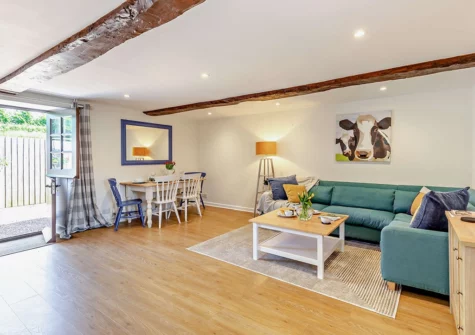 The living & dining area at Kenniford Cider Steps, Clyst St George