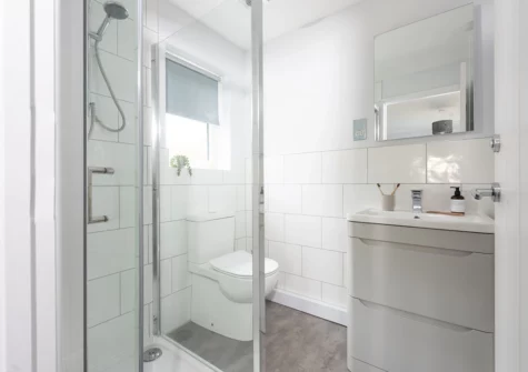 Bedroom #2 en-suite at Kerenza Sands, Praa Sands