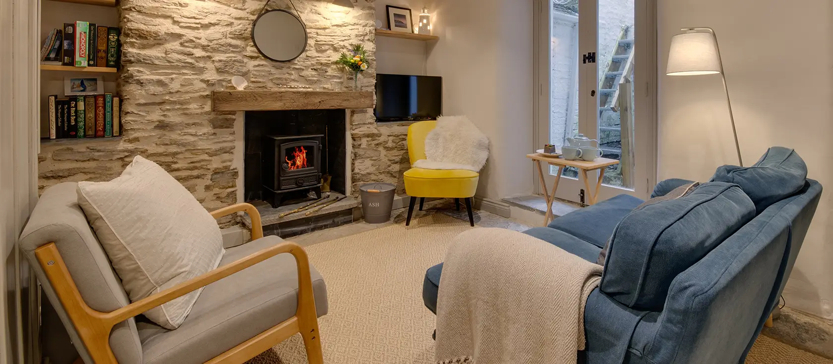 Killas Cottage, Fowey is an enchanting 18th-century retreat featuring exposed stone walls, timber beams, and warming wood burner. Nestled along a peaceful passage near Fowey harbour, perfect for couples and families exploring Cornwall.