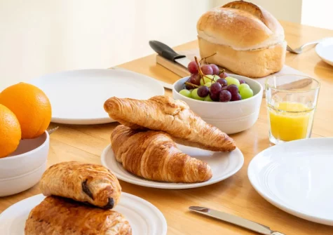 The dining area at Kingfisher Cottage, Coldridge