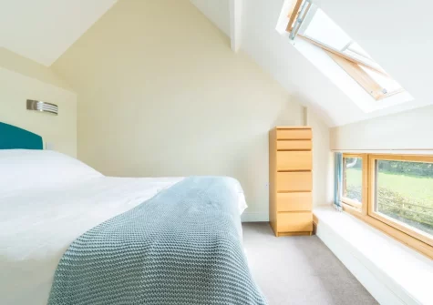 Bedroom #1 at Kingfisher Cottage, Coldridge
