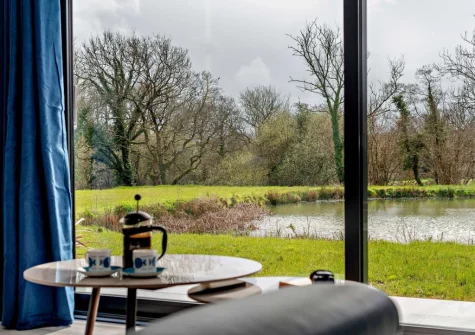 The living area at Kingfishers Retreat, Hopworthy