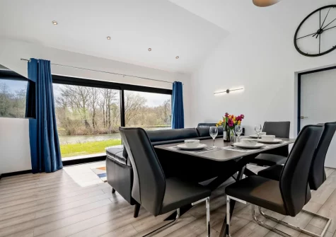 The dining area at Kingfishers Retreat, Hopworthy
