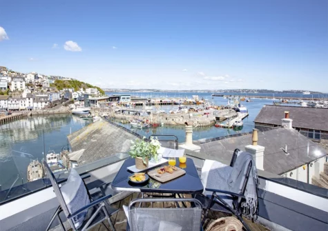 The decked terrace & alfresco dining area at Kings Quay, Brixham