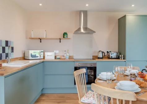 The kitchen & dining area at Kingsland Barn, Greencliff Farm, Abbotsham