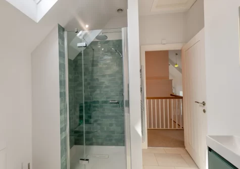 The bathroom at Kingsland Barn, Greencliff Farm, Abbotsham