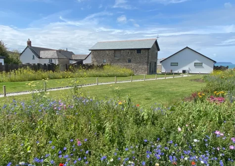 Kingsland Barn is one of four barns situated on the owner's coastal farm west of the pretty village of Abbotsham.