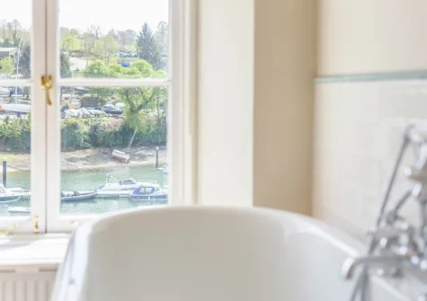 Bedroom #1 en-suite bathroom at Kits House at Mixtow Creek, Lanteglos