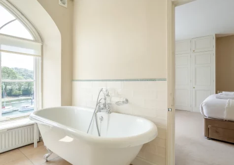 Bedroom #1 en-suite bathroom at Kits House at Mixtow Creek, Lanteglos