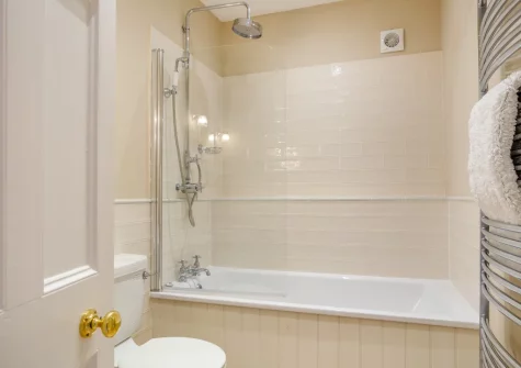 The bathroom at Kits House at Mixtow Creek, Lanteglos