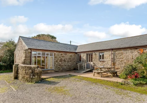Knights Cottage is a comfortable & spacious cottage in a very tranquil location