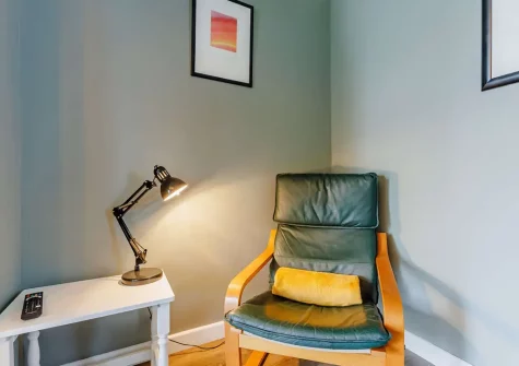 The living room at Knot House, Bude