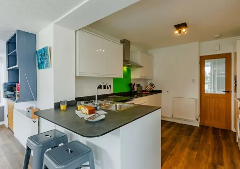 The kitchen at Knot House, Bude