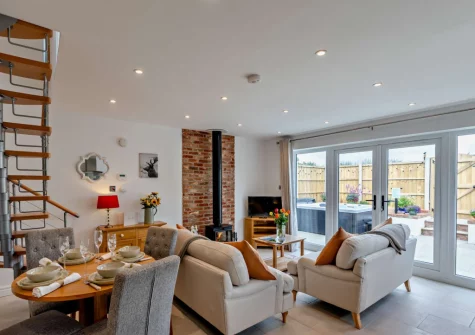 The living & dining area at Kosi Kot, South Molton