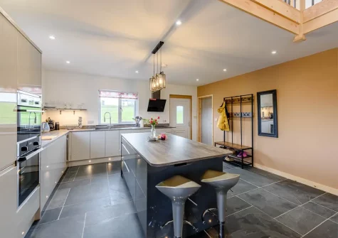 The kitchen at Lake Retreat, Ashwater