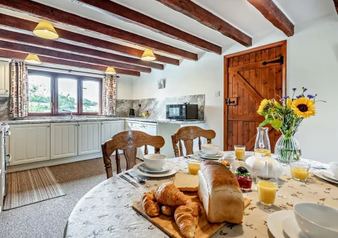 The kitchen & dining area at Lamerton Barn, Holsworthy
