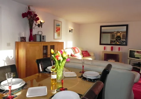 The living & dining area at Lamorna, Porthleven