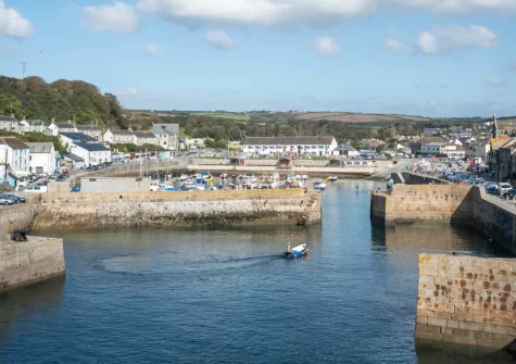 Porthleven is all about the harbour. A gentle walk on a sunny afternoon is a must. Around the imposing double harbour there are good eateries, pubs & delicatessens.