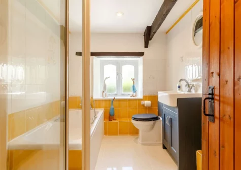 The bathroom at Langdon House, Jacobstow