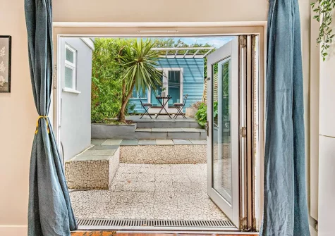 The enclosed courtyard & outdoor sitting area at Langs House, Paignton