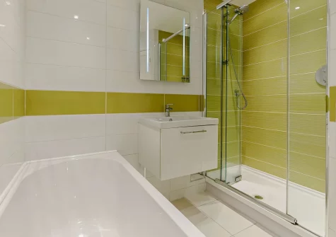 The bathroom at Lantern Loft, St Ives