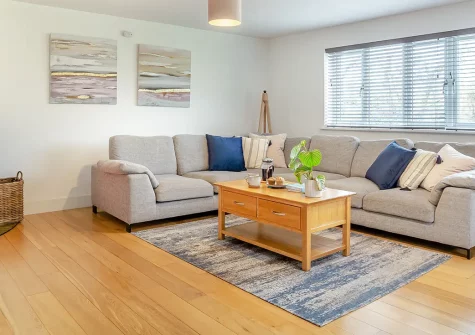 Lanveans, Bude is a magnificent 5-bedroom luxury house featuring wood burner, spacious enclosed garden, and stunning balcony. Just 1 mile from golden beaches, it's perfect for large groups seeking coastal comfort and memorable Cornish holidays.