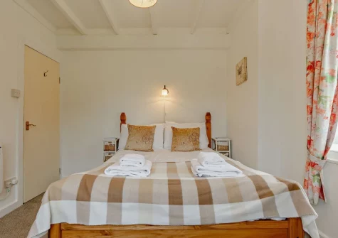 Bedroom #1 at Lanyons Cottage, Coombe