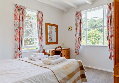 Bedroom #1 at Lanyons Cottage, Coombe