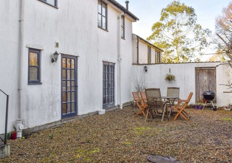 The courtyard at Lavender Cottage, Snodwell Farm, Cotleigh