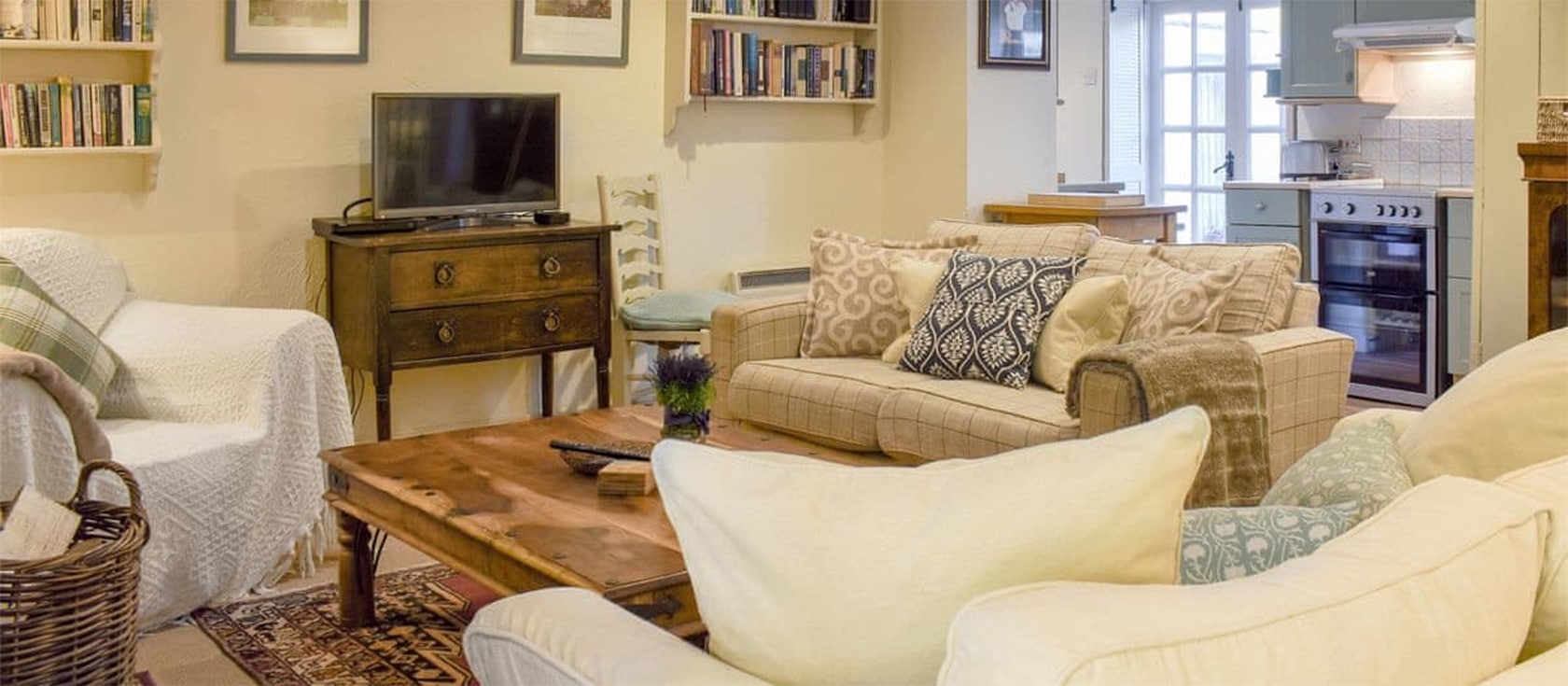 Lavender Cottage, Cotleigh is a rural farm cottage with three ensuite bedrooms, fully equipped open-plan kitchen & living room with woodburner fireplace. Surrounded by nature, it has a private courtyard and shared indoor pool. Close to Honiton & Seaton Beach.