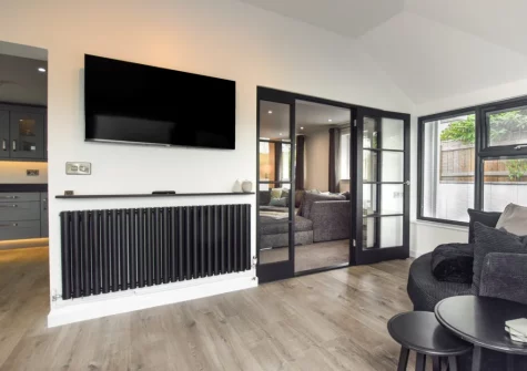 The sitting & dining area at Lazy Acres, Pyworthy