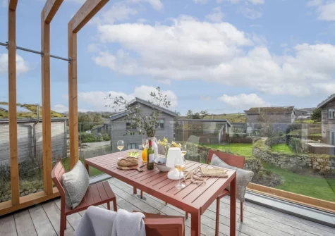 The balcony & alfresco dining area at Lefransa at Una, St Ives