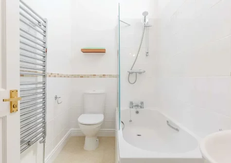 Bedroom #1 en-suite bathroom at Levant, Germoe