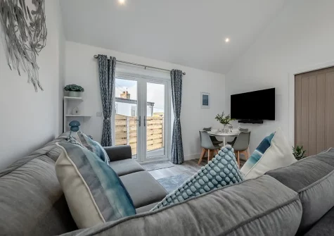 The living area at Leven Lodge, Porthleven