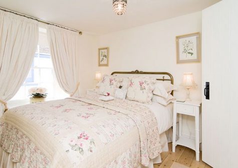 Bedroom #1 @ Libbys Cottage, Polperro