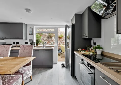 The kitchen & dining area at Lilly's Cottage, Dawlish