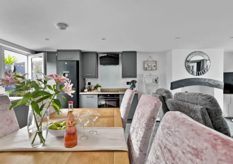 The dining area at Lilly's Cottage, Dawlish