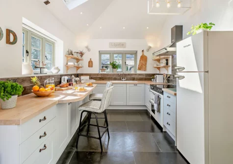 The kitchen at Lilyville at Higher Treyone, Hessenford