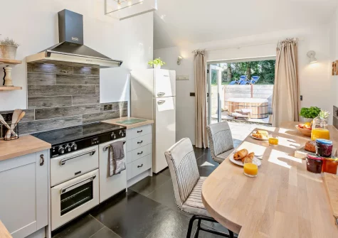 The kitchen at Lilyville at Higher Treyone, Hessenford